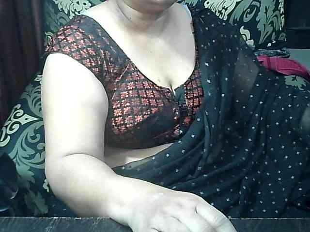 Indianbhabhimilf40 webcam