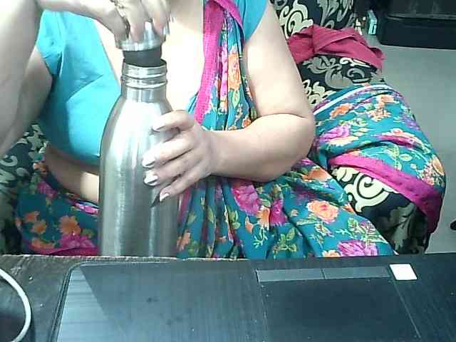 Indianbhabhimilf40 webcam