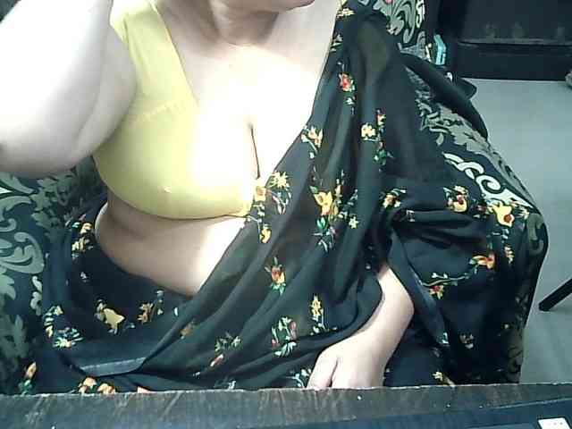 Indianbhabhimilf40 webcam