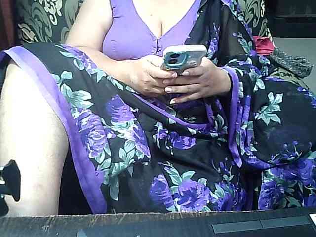 Indianbhabhimilf40 webcam