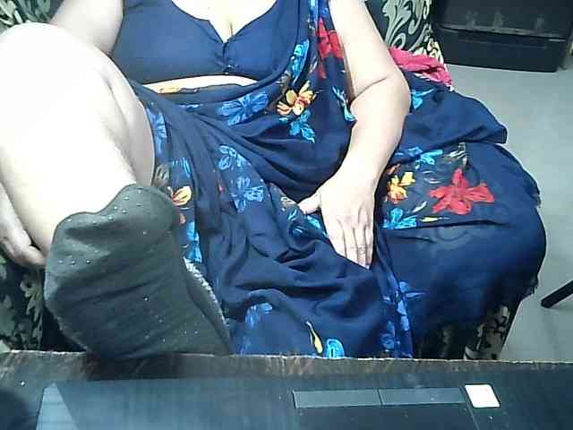 Indianbhabhimilf40 webcam