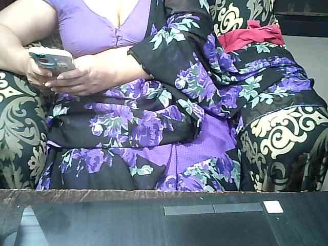 Indianbhabhimilf40 webcam