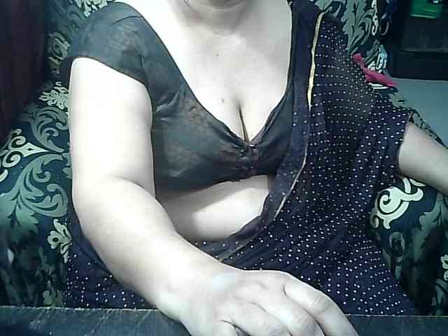 Indianbhabhimilf40 webcam