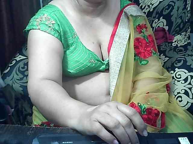Indianbhabhimilf40 webcam