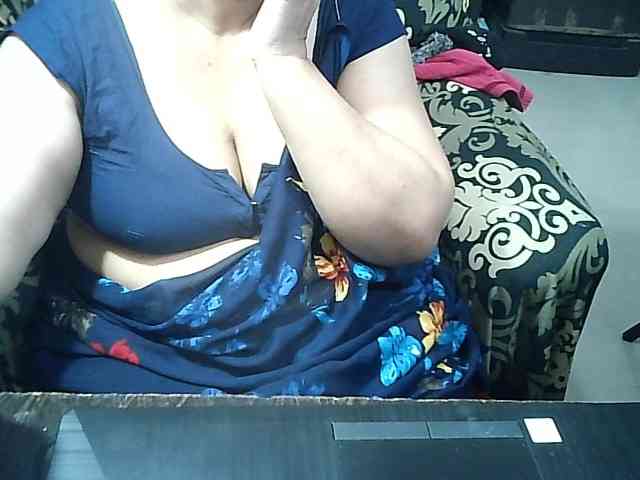 Indianbhabhimilf40 webcam