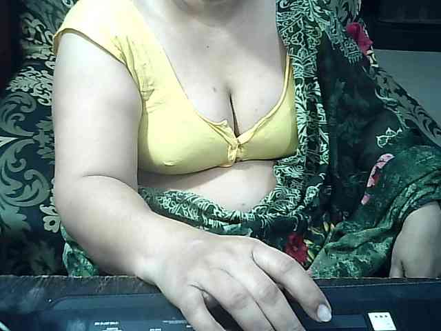 Indianbhabhimilf40 webcam