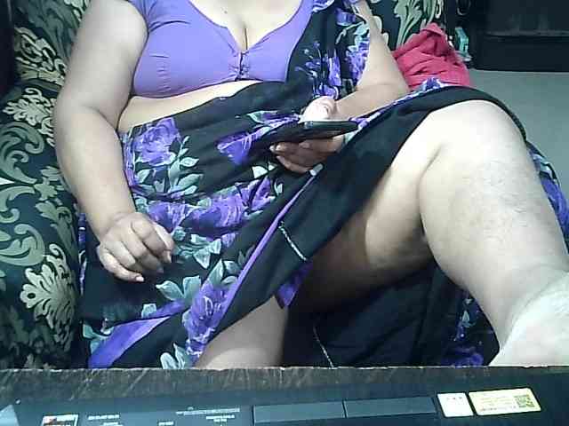 Indianbhabhimilf40 webcam