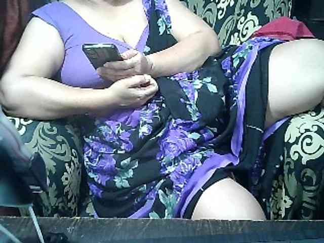 Indianbhabhimilf40 webcam