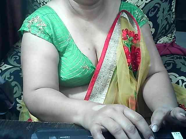 Indianbhabhimilf40 webcam