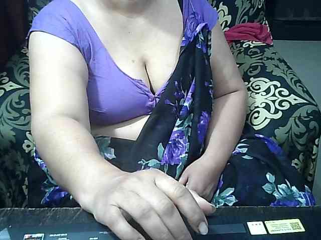 Indianbhabhimilf40 webcam