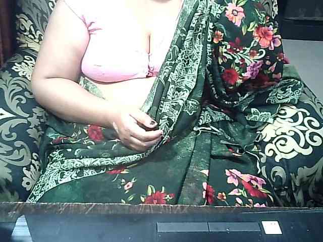 Indianbhabhimilf40 webcam