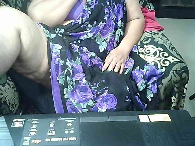 Indianbhabhimilf40 webcam