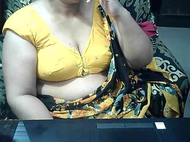 Indianbhabhimilf40 webcam