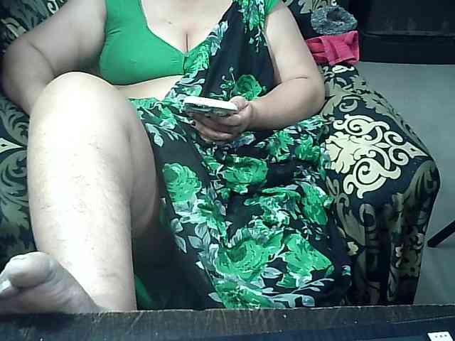 Indianbhabhimilf40 webcam