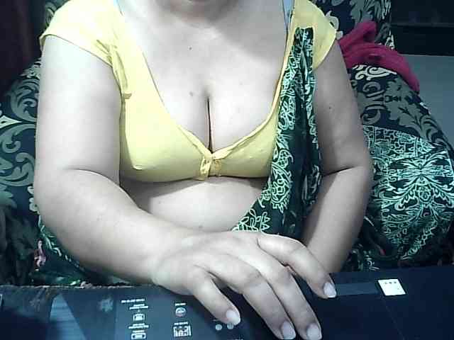 Indianbhabhimilf40 webcam