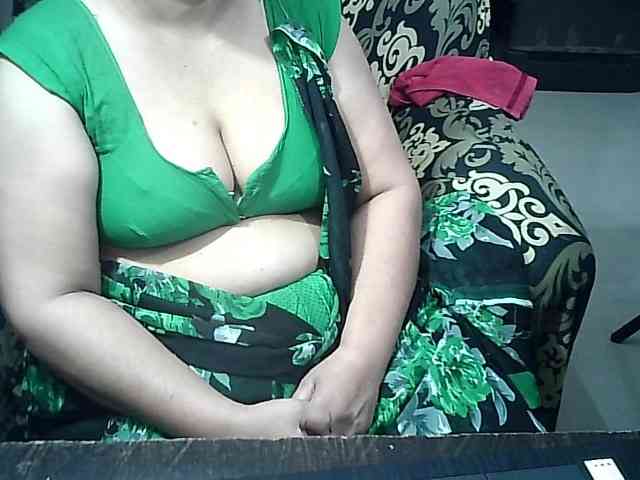 Indianbhabhimilf40 webcam