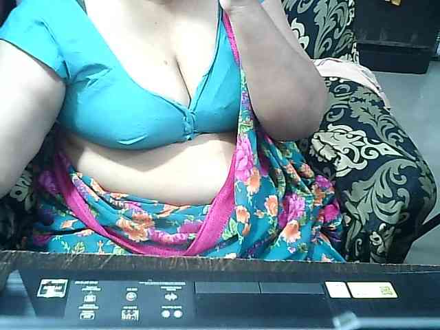 Indianbhabhimilf40 webcam