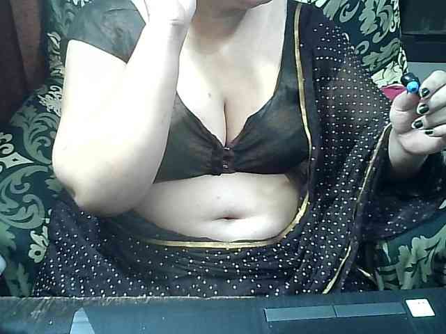 Indianbhabhimilf40 webcam