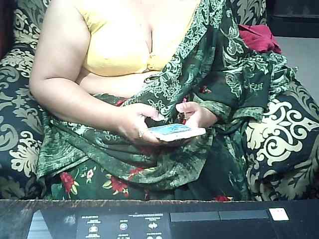Indianbhabhimilf40 webcam
