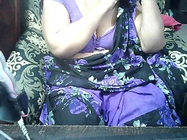 Indianbhabhimilf40 webcam