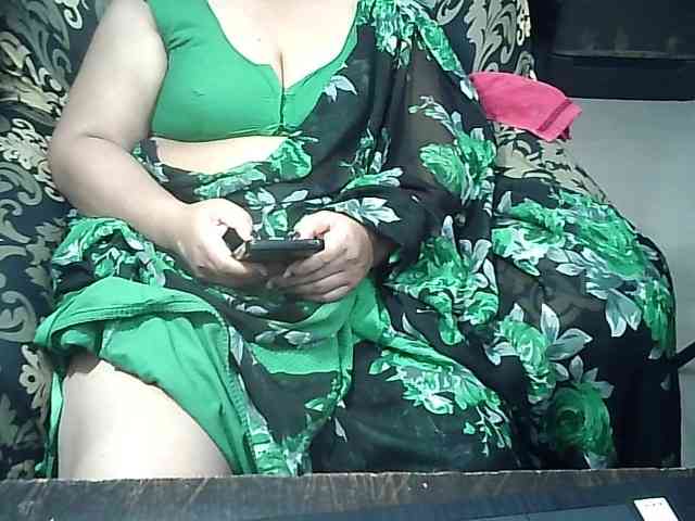 Indianbhabhimilf40 webcam