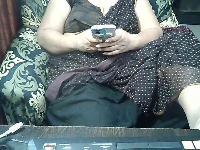 Indianbhabhimilf40 webcam