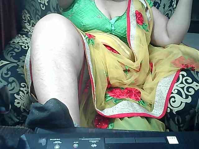Indianbhabhimilf40 webcam