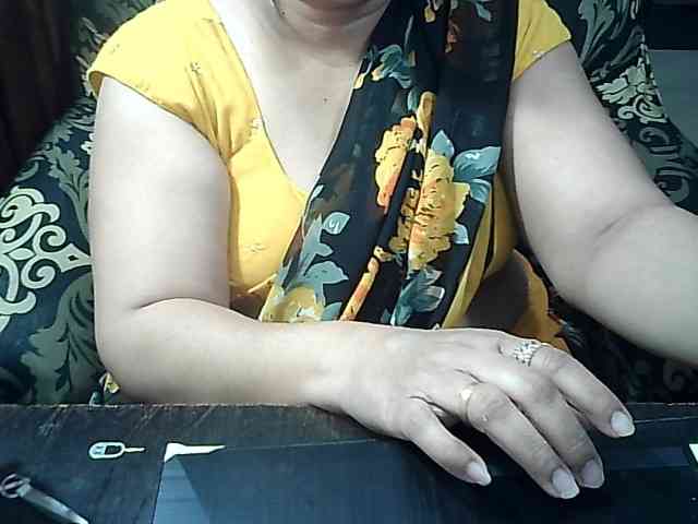 Indianbhabhimilf40 webcam