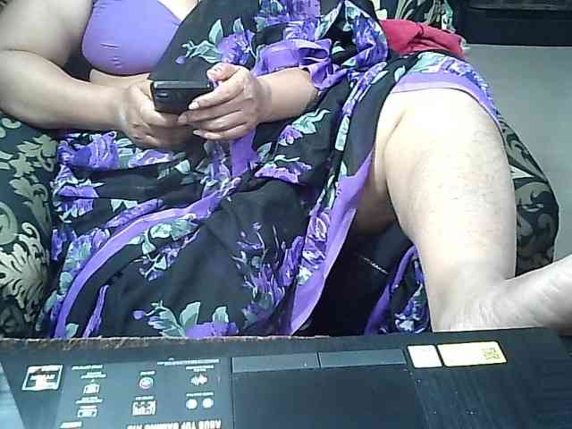 Indianbhabhimilf... Live Webcam on BongaCams