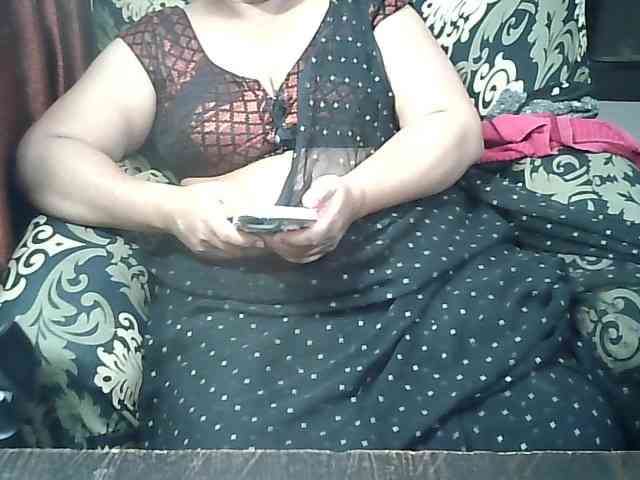 Indianbhabhimilf40 webcam