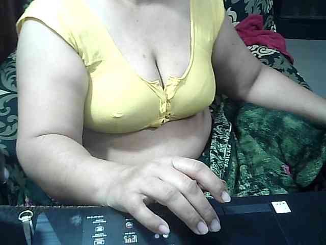 Indianbhabhimilf40 webcam