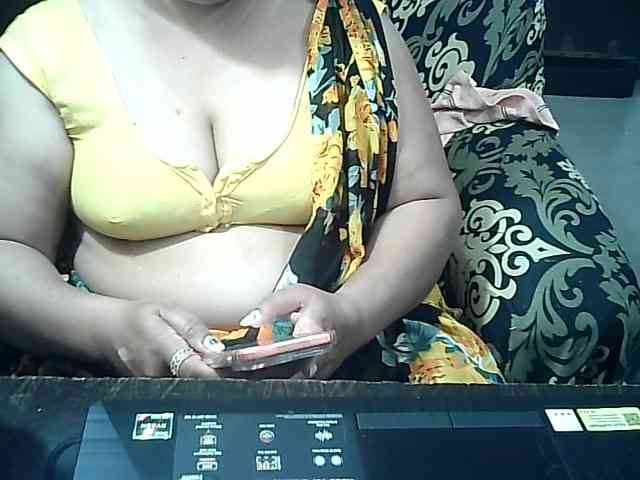 Indianbhabhimilf40 webcam