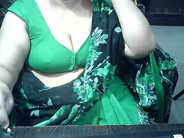 Indianbhabhimilf40 webcam