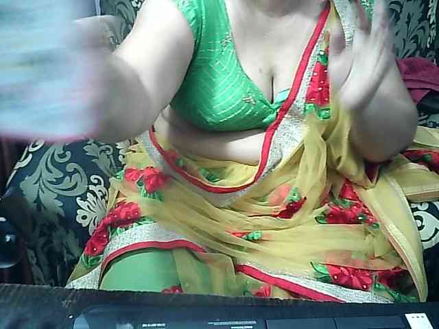 Indianbhabhimilf40 webcam