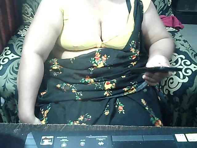 Indianbhabhimilf40 webcam