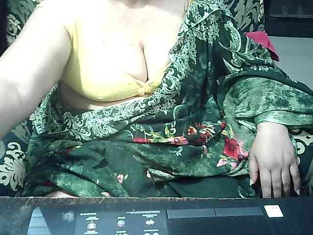 Indianbhabhimilf40 webcam