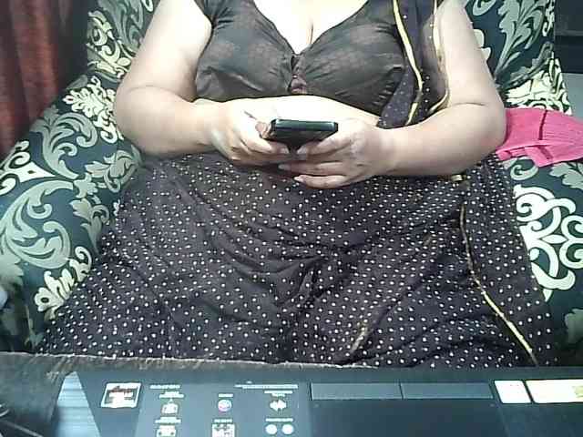 Indianbhabhimilf40 webcam
