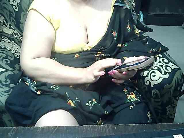 Indianbhabhimilf40 webcam