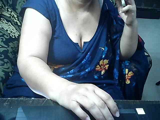 Indianbhabhimilf40 webcam