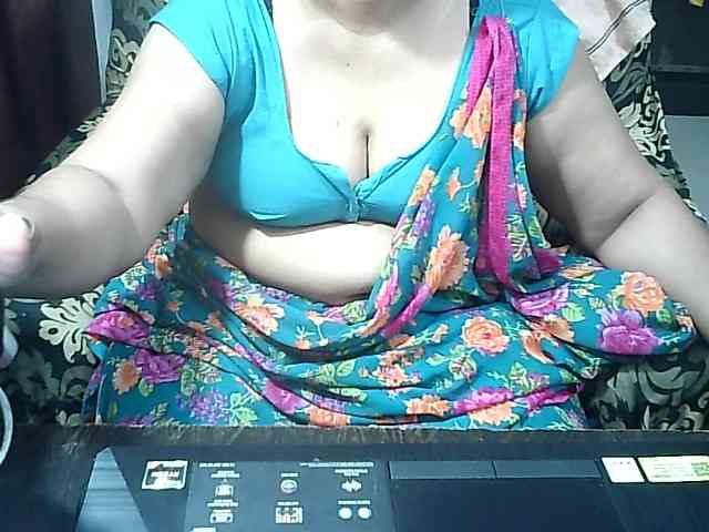 Indianbhabhimilf40 webcam