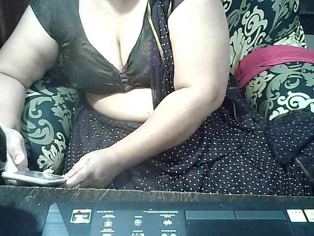 Indianbhabhimilf40 webcam