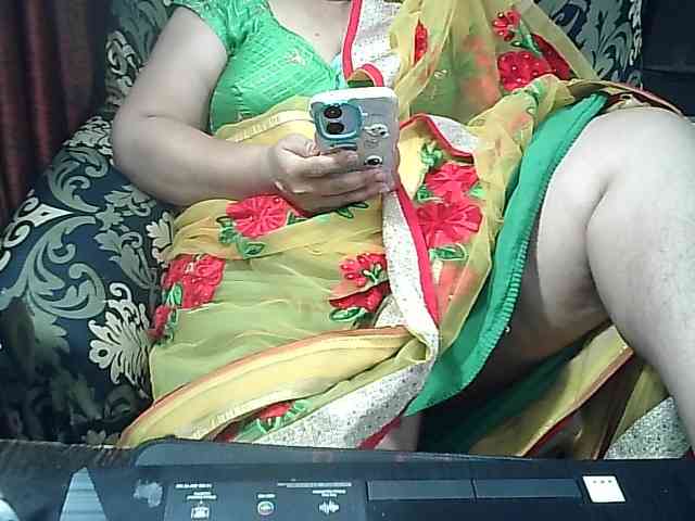 Indianbhabhimilf40 webcam