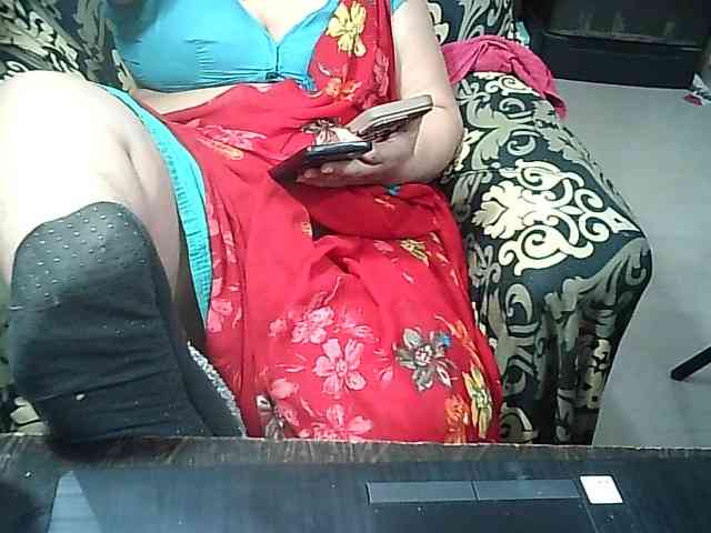 Indianbhabhimilf40 webcam