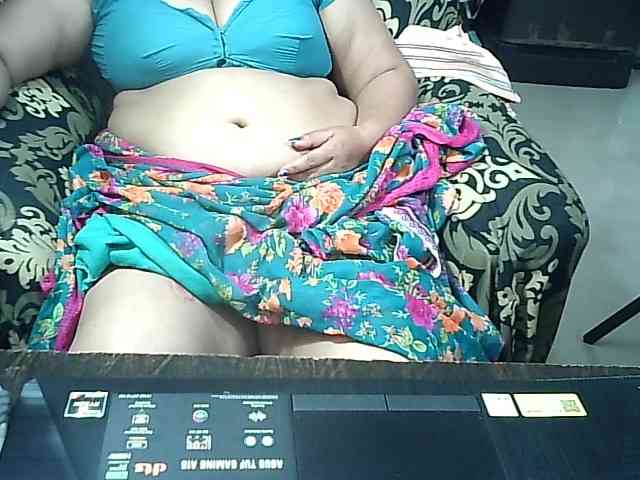 Indianbhabhimilf40 webcam