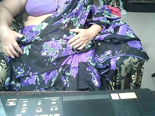 Indianbhabhimilf40 webcam