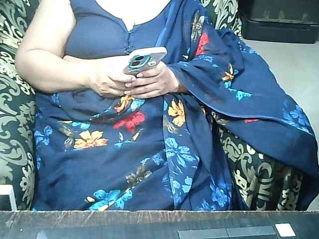 Indianbhabhimilf40 webcam