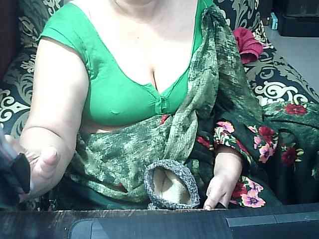 Indianbhabhimilf40 webcam