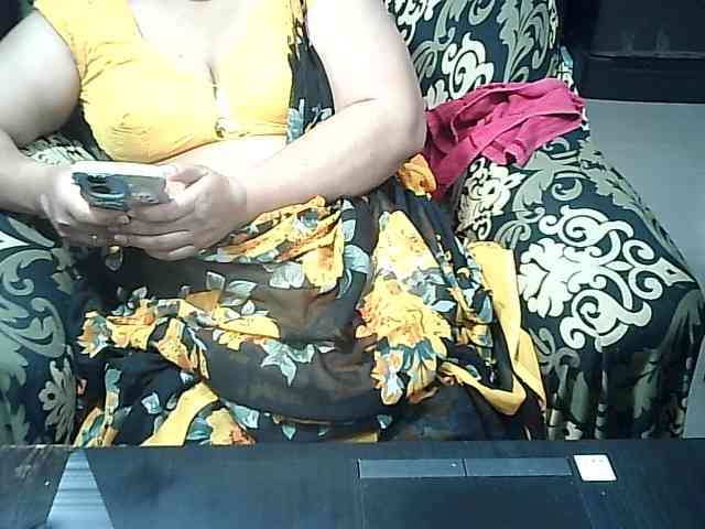 Indianbhabhimilf40 webcam