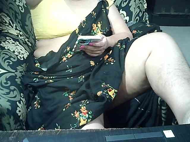 Indianbhabhimilf40 webcam