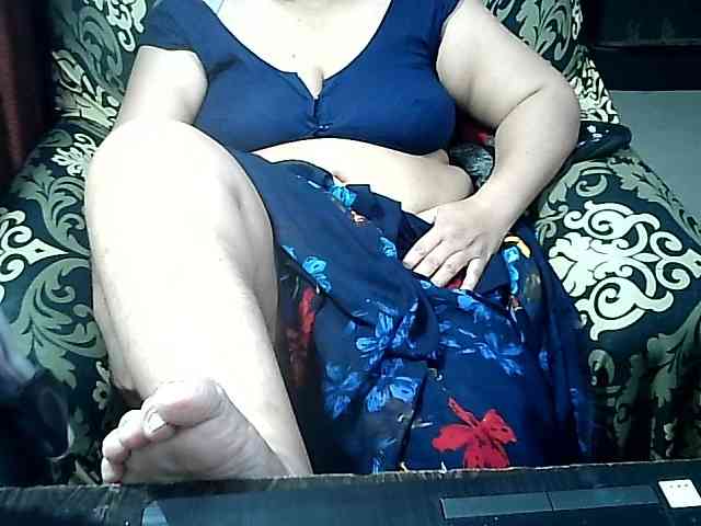 Indianbhabhimilf40 webcam